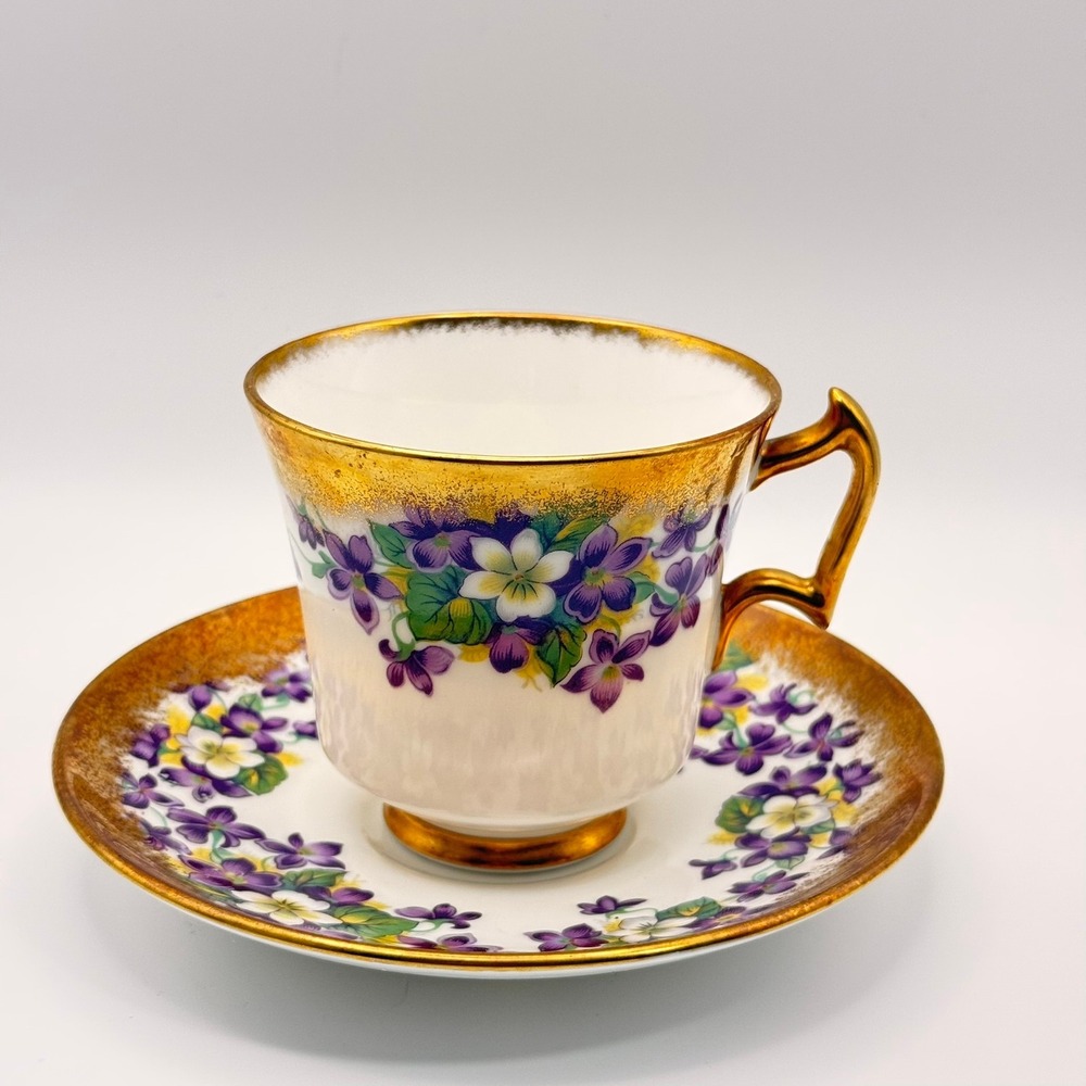 Vintage 1950s Royal Chelsea Spring Violets Teacup & Saucer Set‎ 5003A
